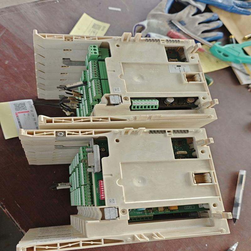 VW3A3202VW3A3307施耐德变频器 备件/咨询