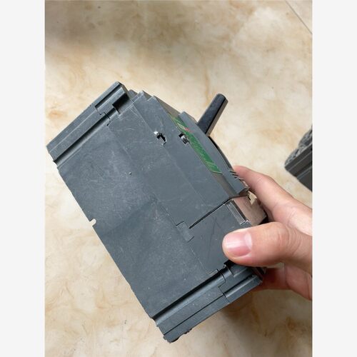 备件 施耐德3P200安 塑壳断路器CVS250F 200安 二手