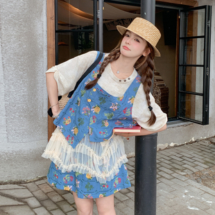 俏皮减龄田园风撞色绣花马甲套装女2026夏新款花边内搭短裤三件套