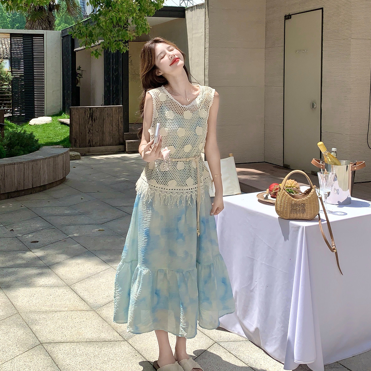 2026海岛清新甜美风晕染吊带连衣裙套装女夏日镂空钩花罩衫两件套