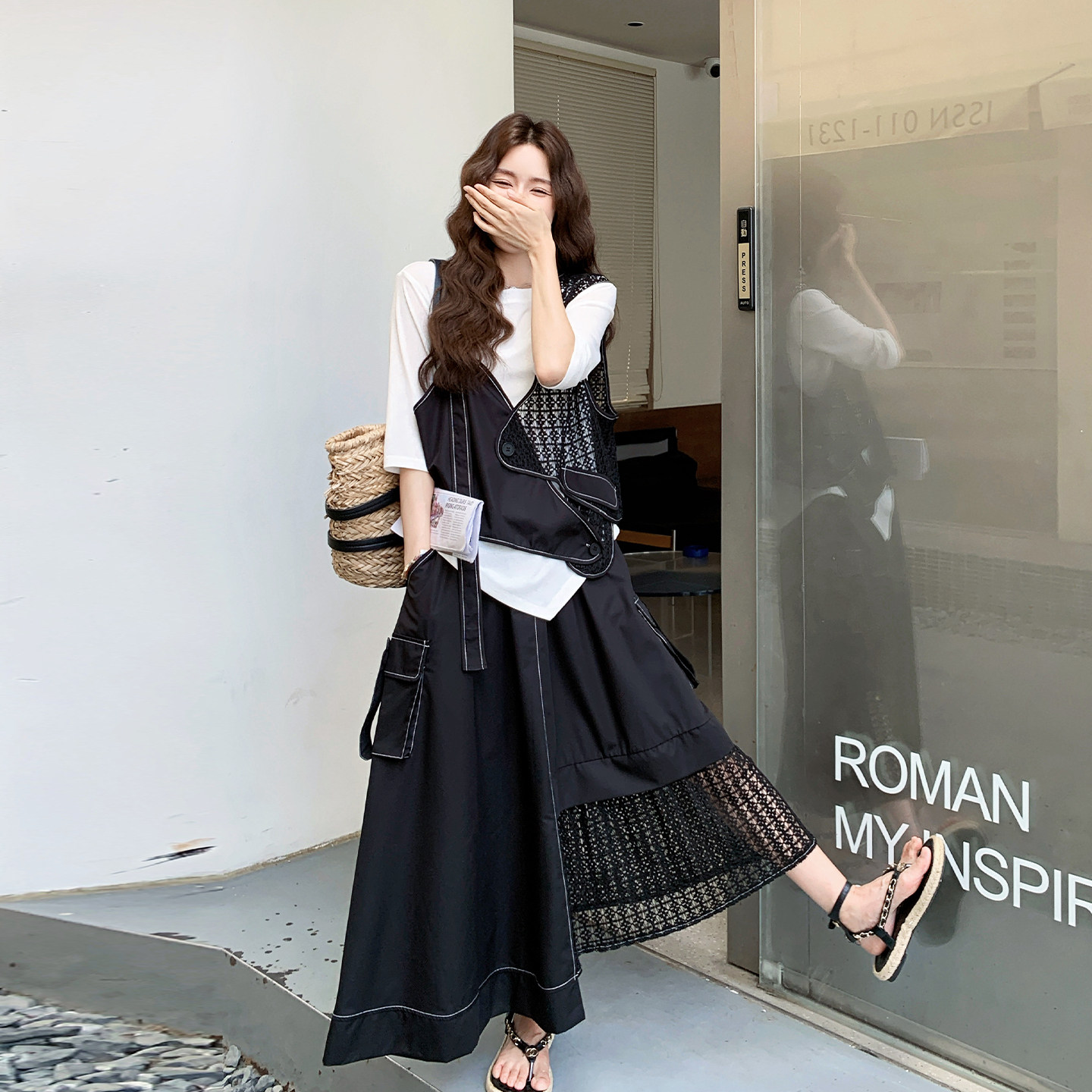 黑色盐系酷飒风设计感马甲套装女休闲T恤半身裙三件套2026夏新款