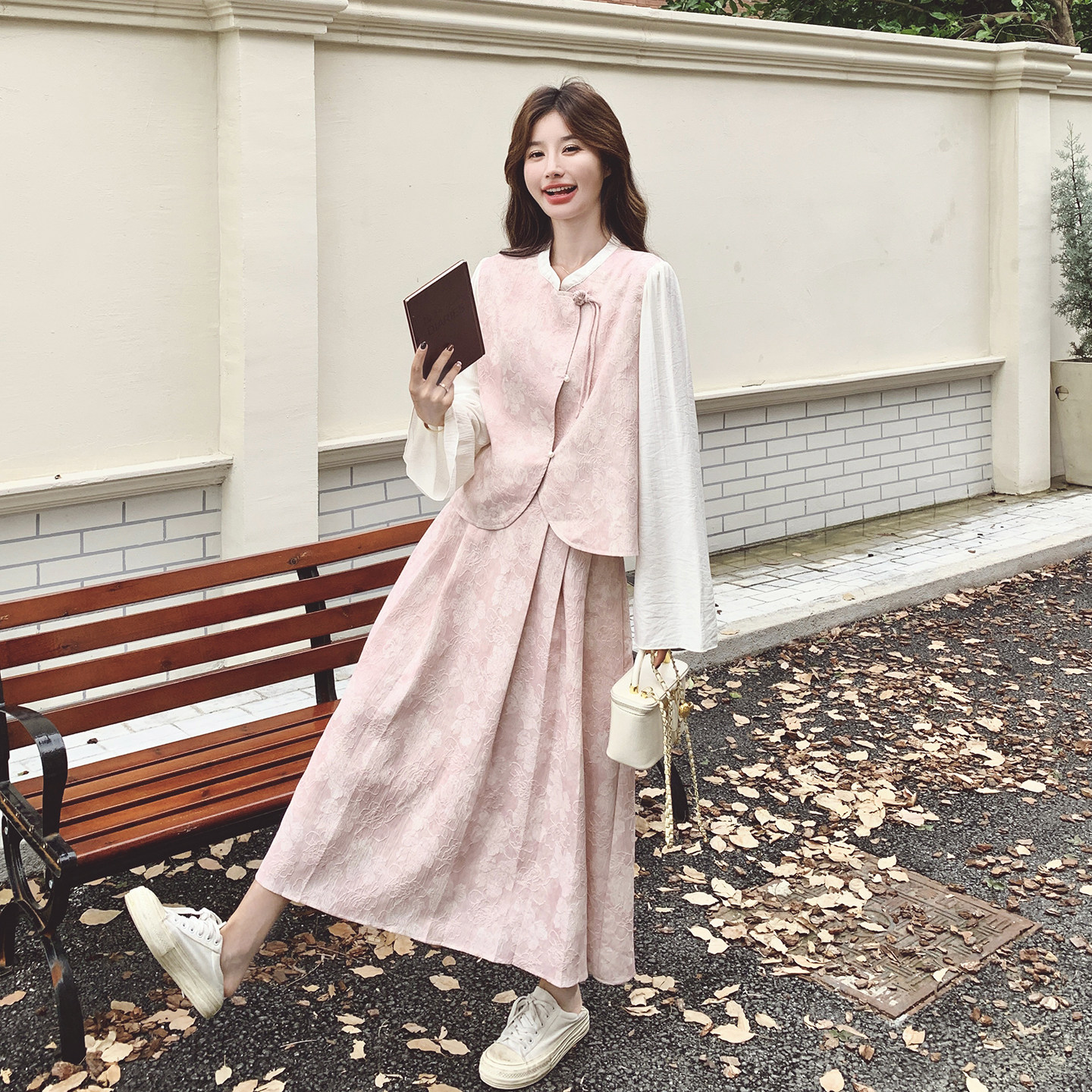 粉色新中式国风提花套装裙女2026春季假两件盘扣上衣半身裙两件套