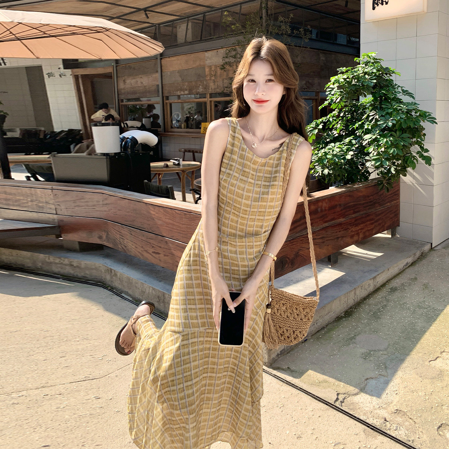复古格纹背心连衣裙女夏季度假风
