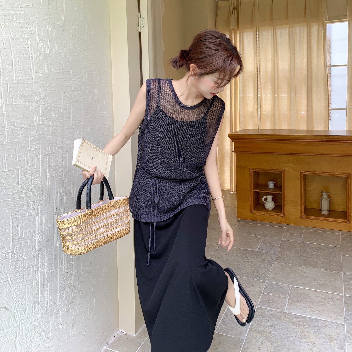 黑色简单大方镂空针织罩衫连衣裙套装女2026夏季新款吊带裙两件套