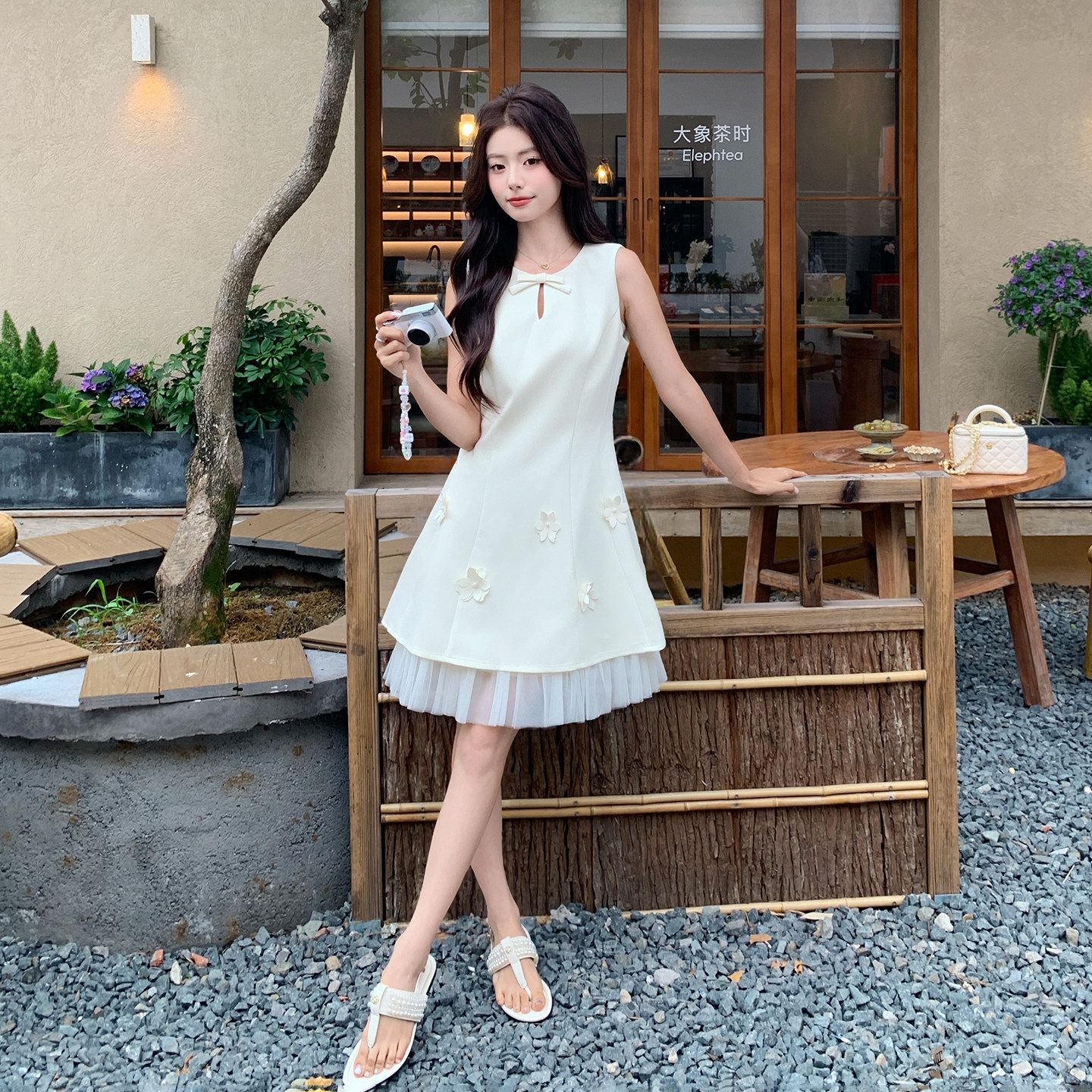 米色名媛气质甜美风连衣裙小个子2026夏新款少女感立体花朵礼服裙