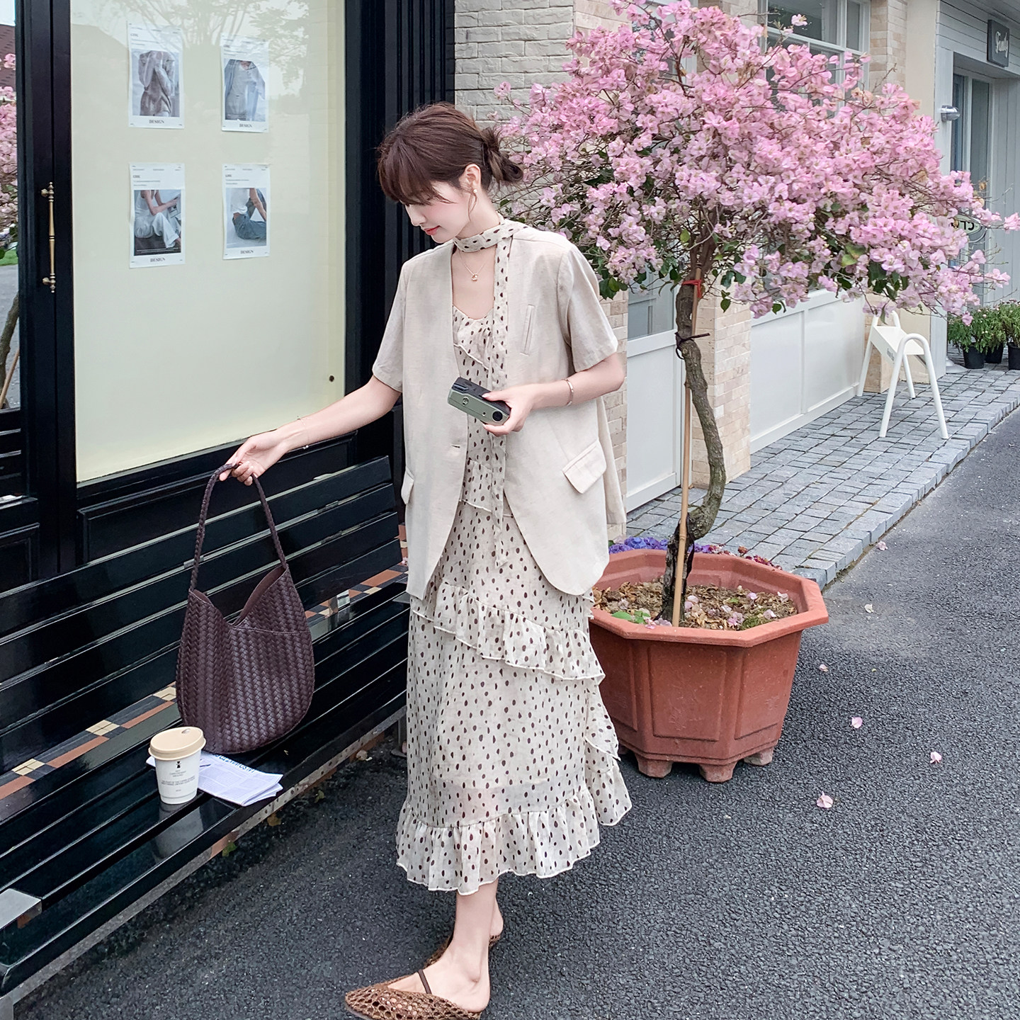 法式甜欲高级感波点吊带连衣裙套装女2026新款夏日短袖西装两件套