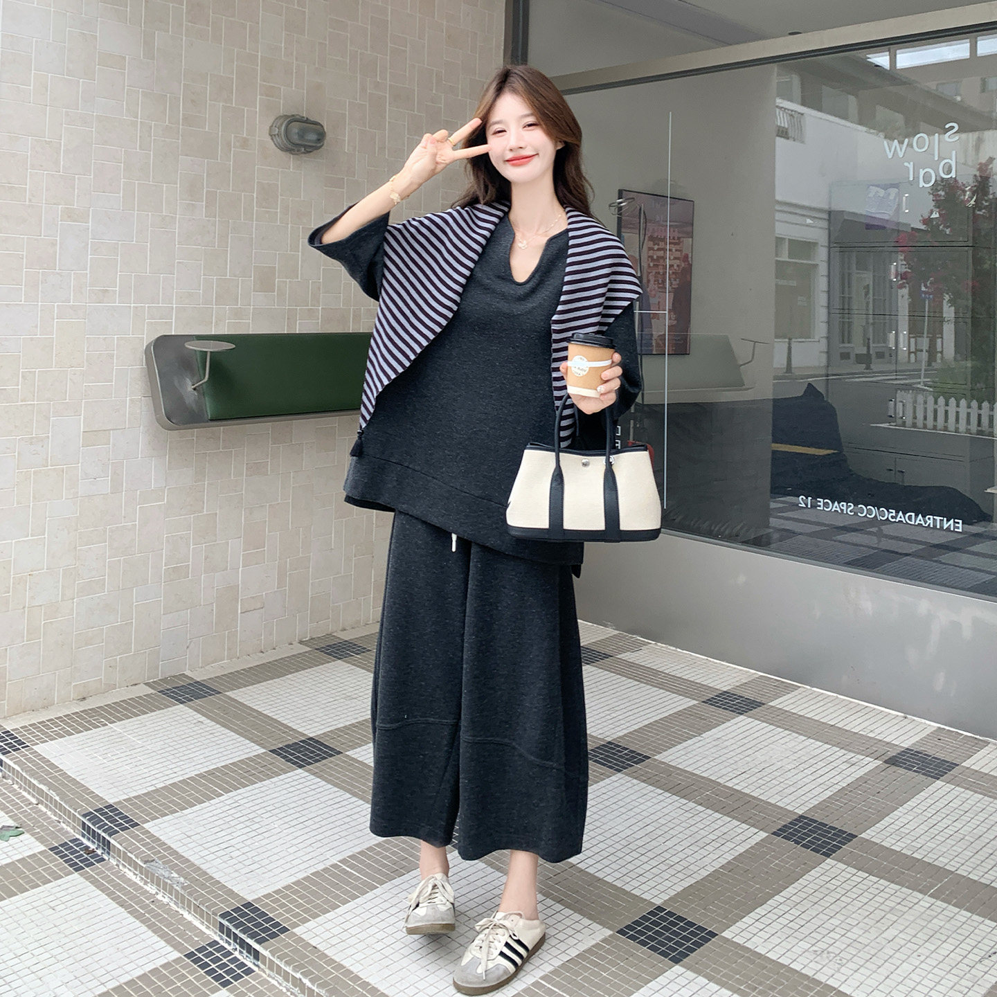 松弛休闲风条纹披肩套装女秋季