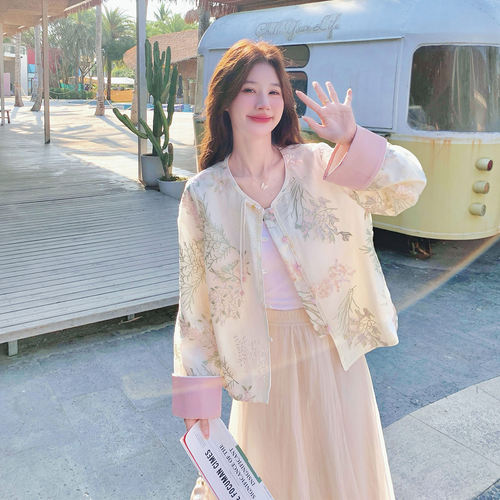 新中式国风精致绣花优雅盘扣外套女2026初春新款撞色拼接圆领上衣