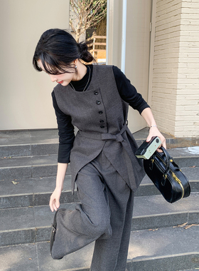灰色通勤风系带收腰马甲套装女2026春季高级感打底衫阔腿裤三件套