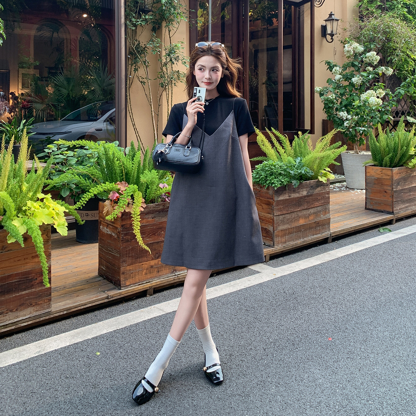夏日小众设计感蝴蝶结吊带连衣裙套装女2026新款休闲T恤两件套