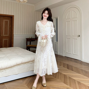 白色法式温柔风蕾丝绣花连衣裙女2026初春新款荷叶边气质显瘦长裙