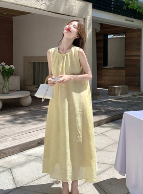 黄色法式奶呼呼温柔甜美风连衣裙女2026新款夏日时尚肌理感背心裙