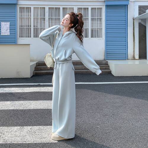 春日奶蓝色休闲运动风卫衣套装2026新款短款连帽上衣阔腿裤两件套