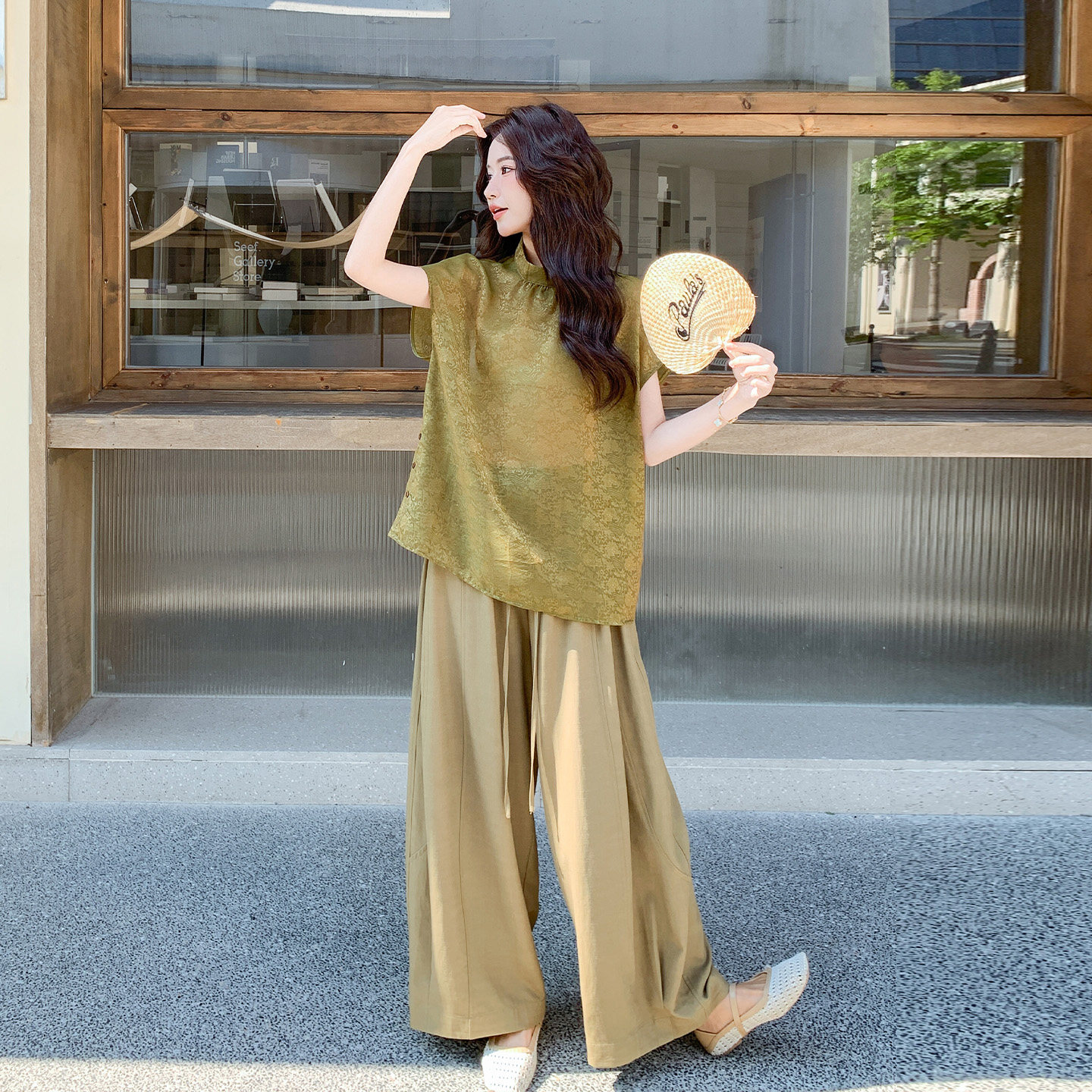 夏日轻奢国风肌理感提花立领背心套装女2026新款高腰阔腿裤两件套