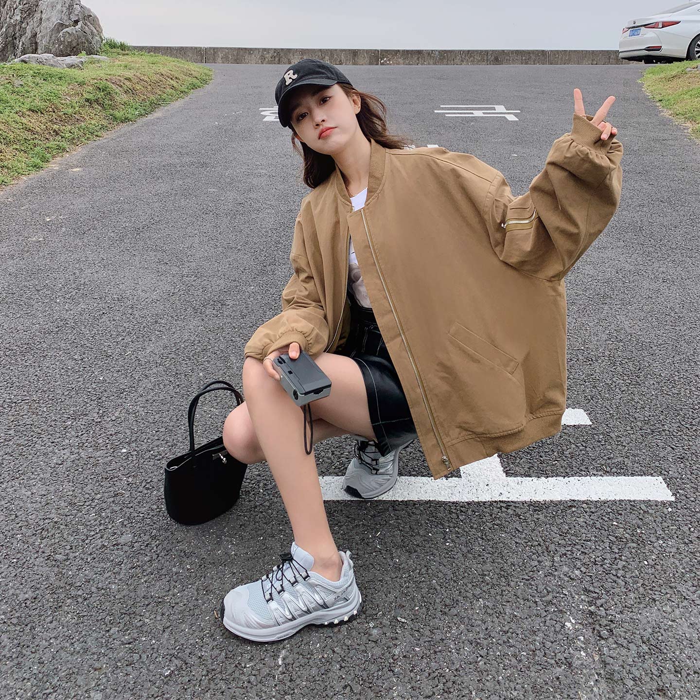 咖色美式复古酷飒风外套女2026早秋新款宽松显瘦气质廓形棒球服