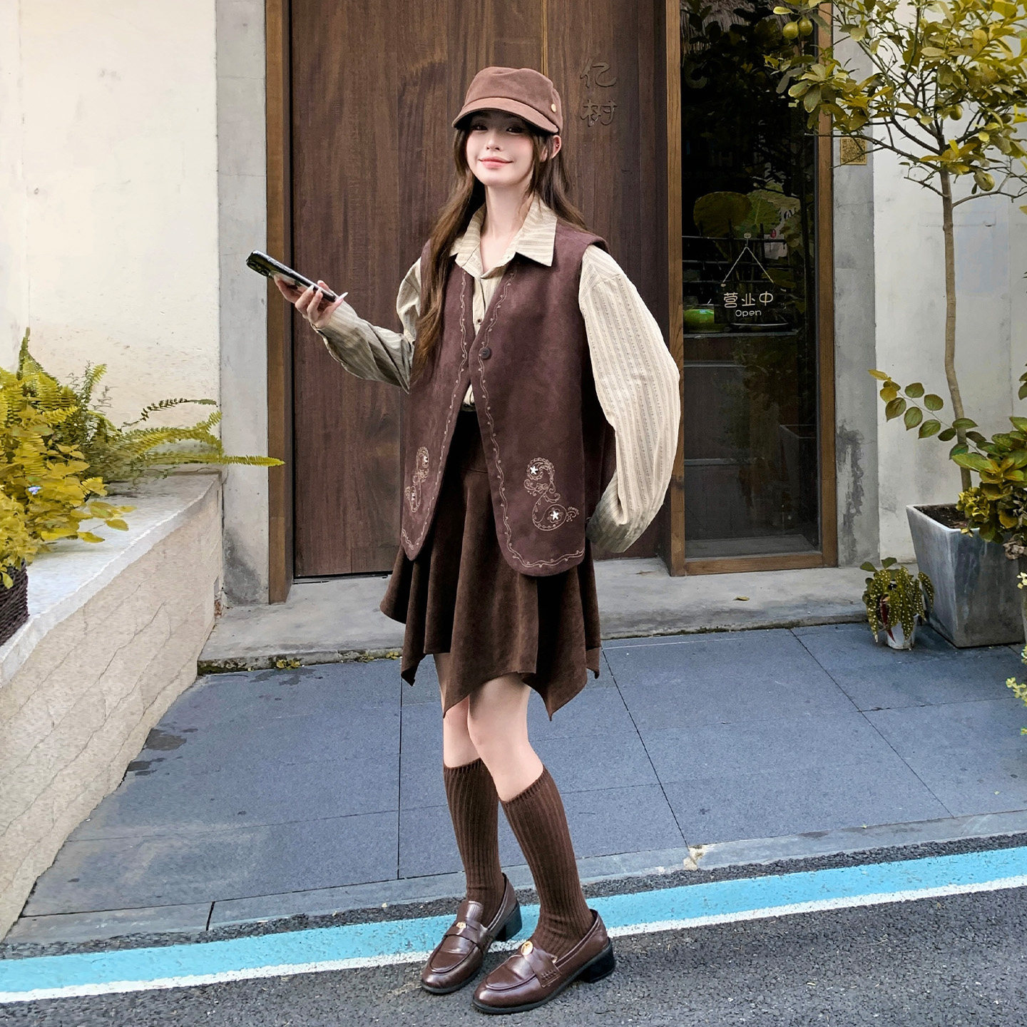 秋冬学院风刺绣马甲衬衫半裙三件