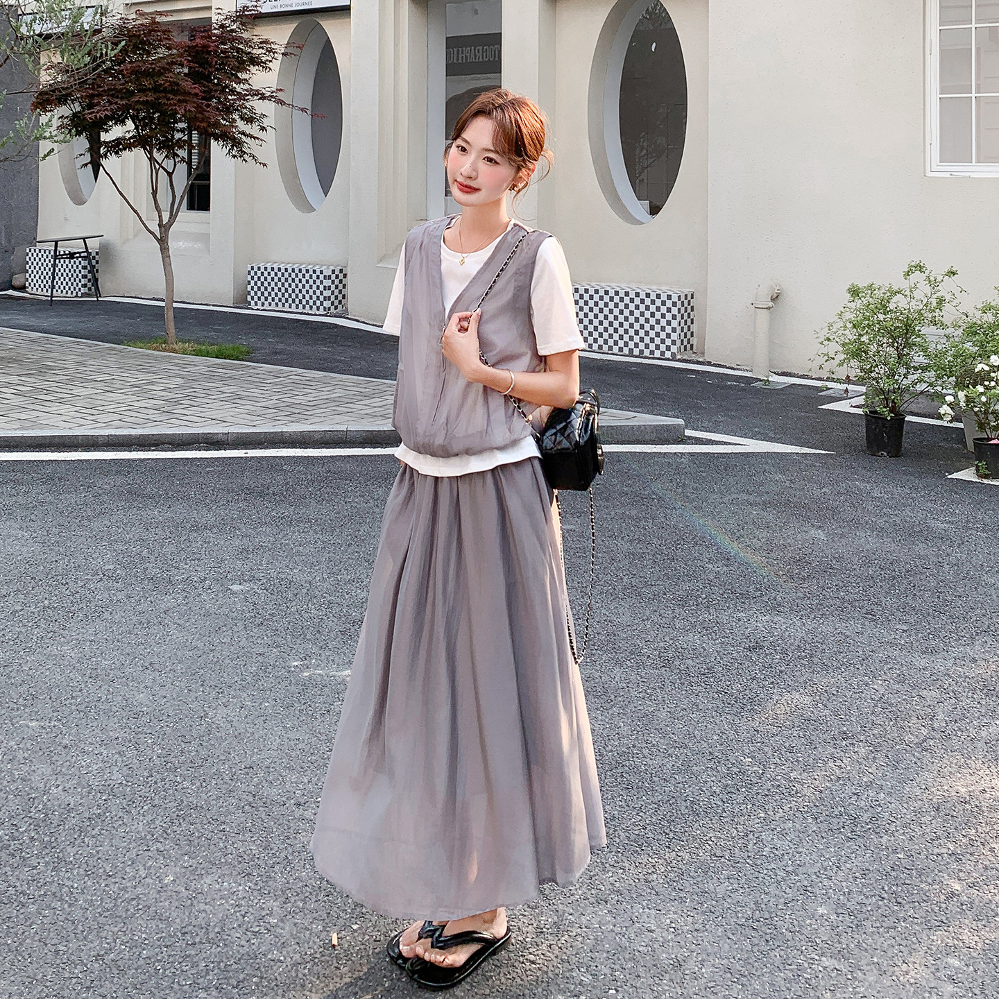 灰色韩式清冷慵懒风套装女2026新款夏日松弛感马甲半身裙两件套