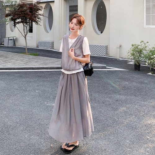 灰色韩式清冷慵懒风套装女2026新款夏日松弛感马甲半身裙两件套