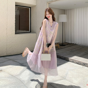 度假风粉色无袖刺绣连衣裙女