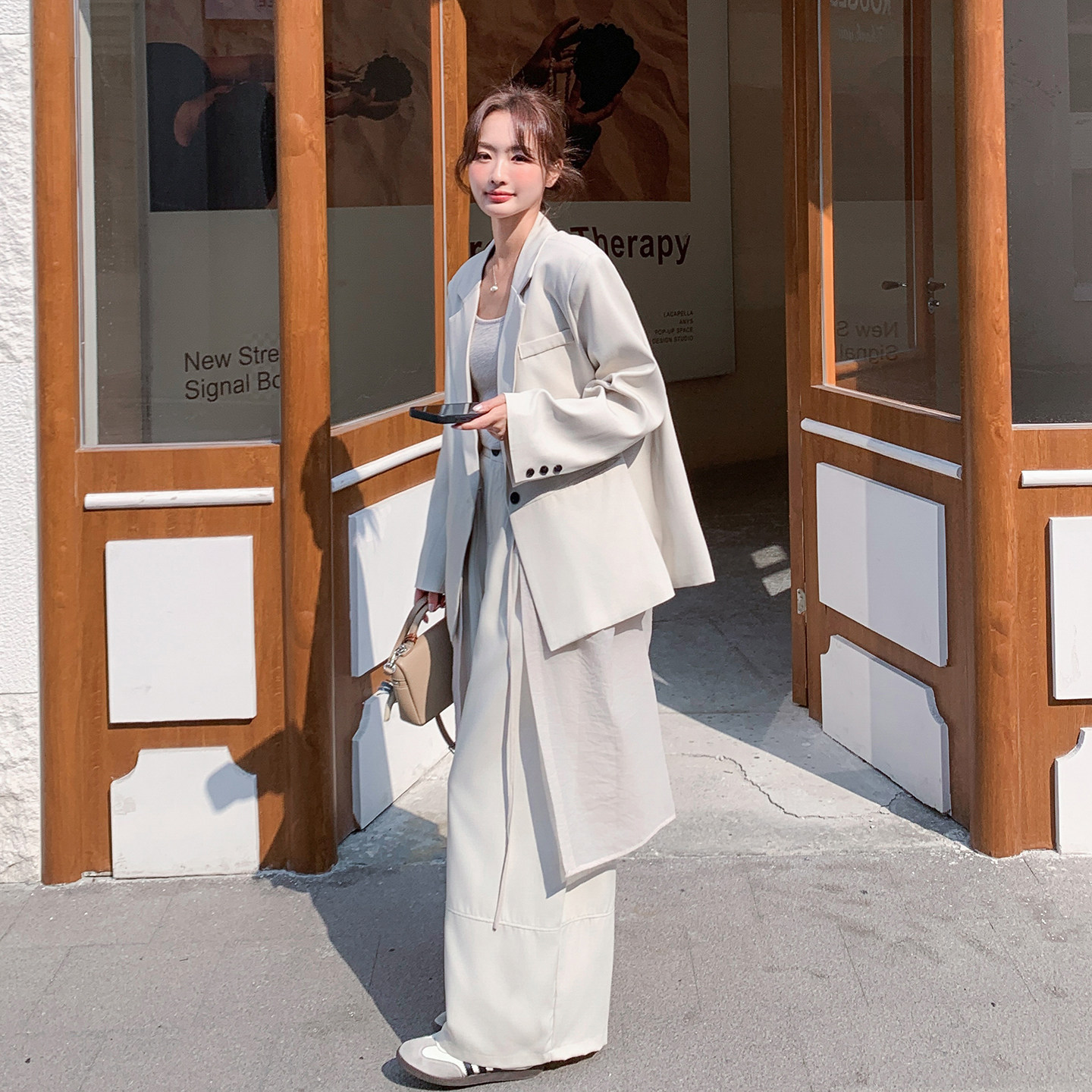 米色小众轻奢风高级感网纱拼接西装套装女2026春新款阔腿裤两件套