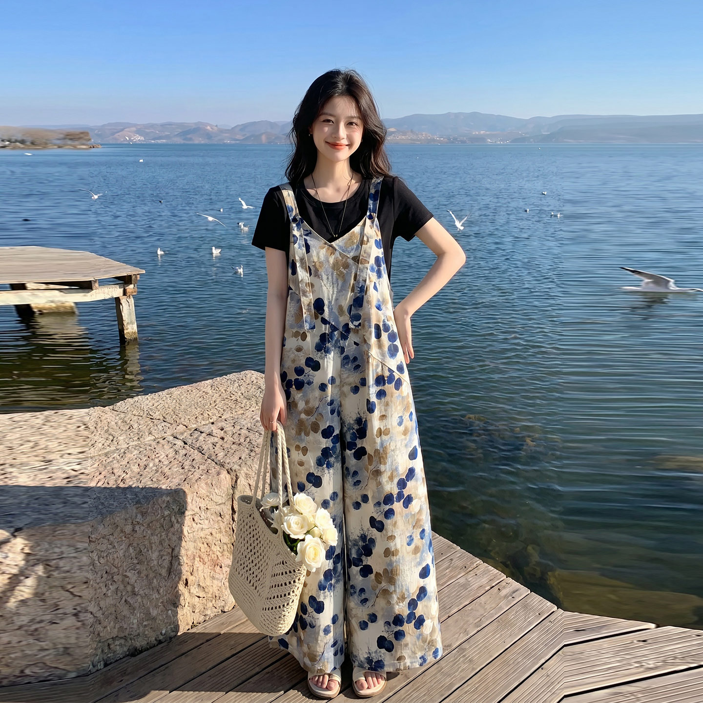 夏日海岛复古休闲度假风背带裤女2026新款韩版宽松显瘦印花连体裤
