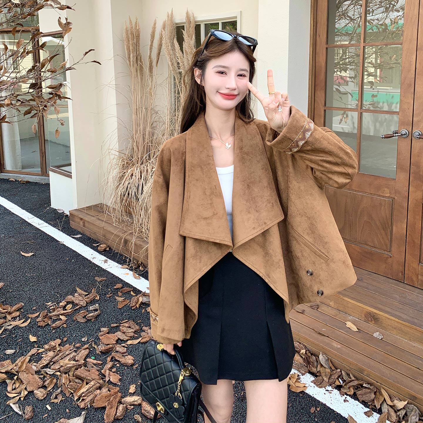 美拉德复古文艺松弛感外套女2026秋季新款时髦洋气都市风麂皮风衣