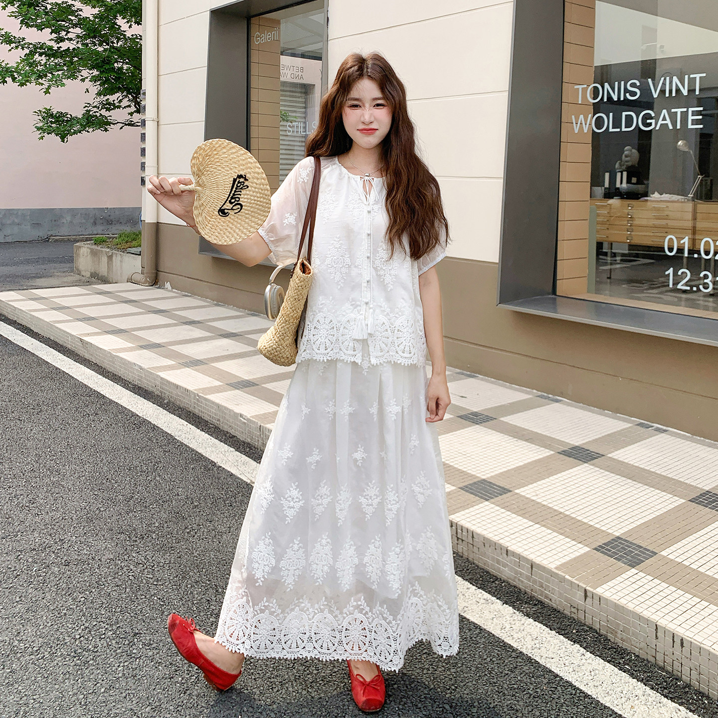 法式清纯少女感蕾丝绣花套装2026春新款系带短袖上衣半身裙两件套