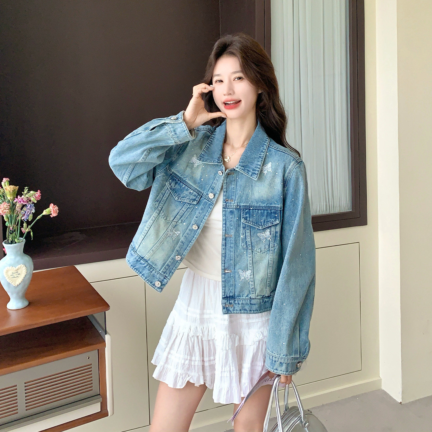 蓝色超好看蝴蝶刺绣牛仔外套女2026春天新款韩版时尚短款亮片上衣