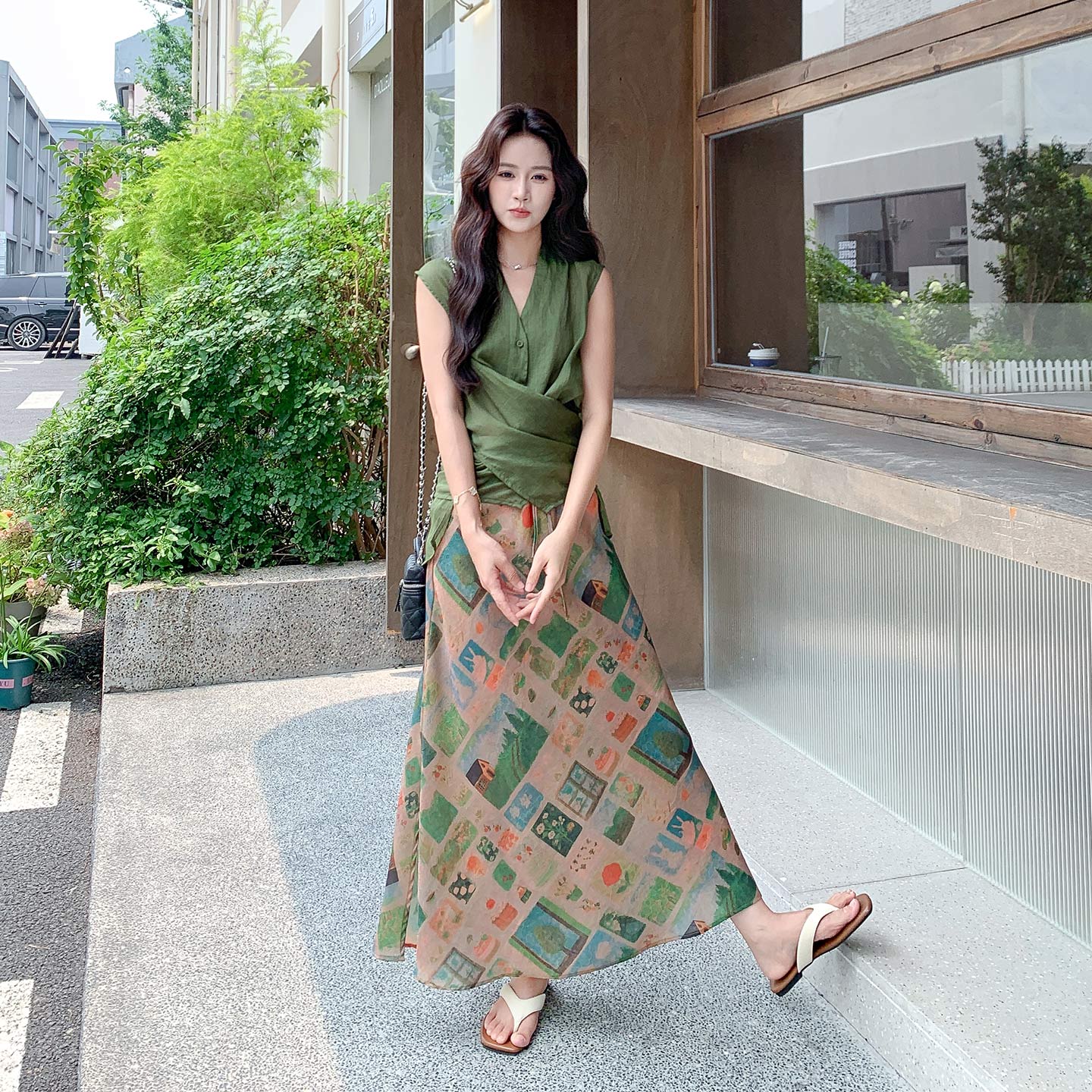 绿色高级感法式套装女2026夏季新款显瘦V领上衣印花半身裙两件套