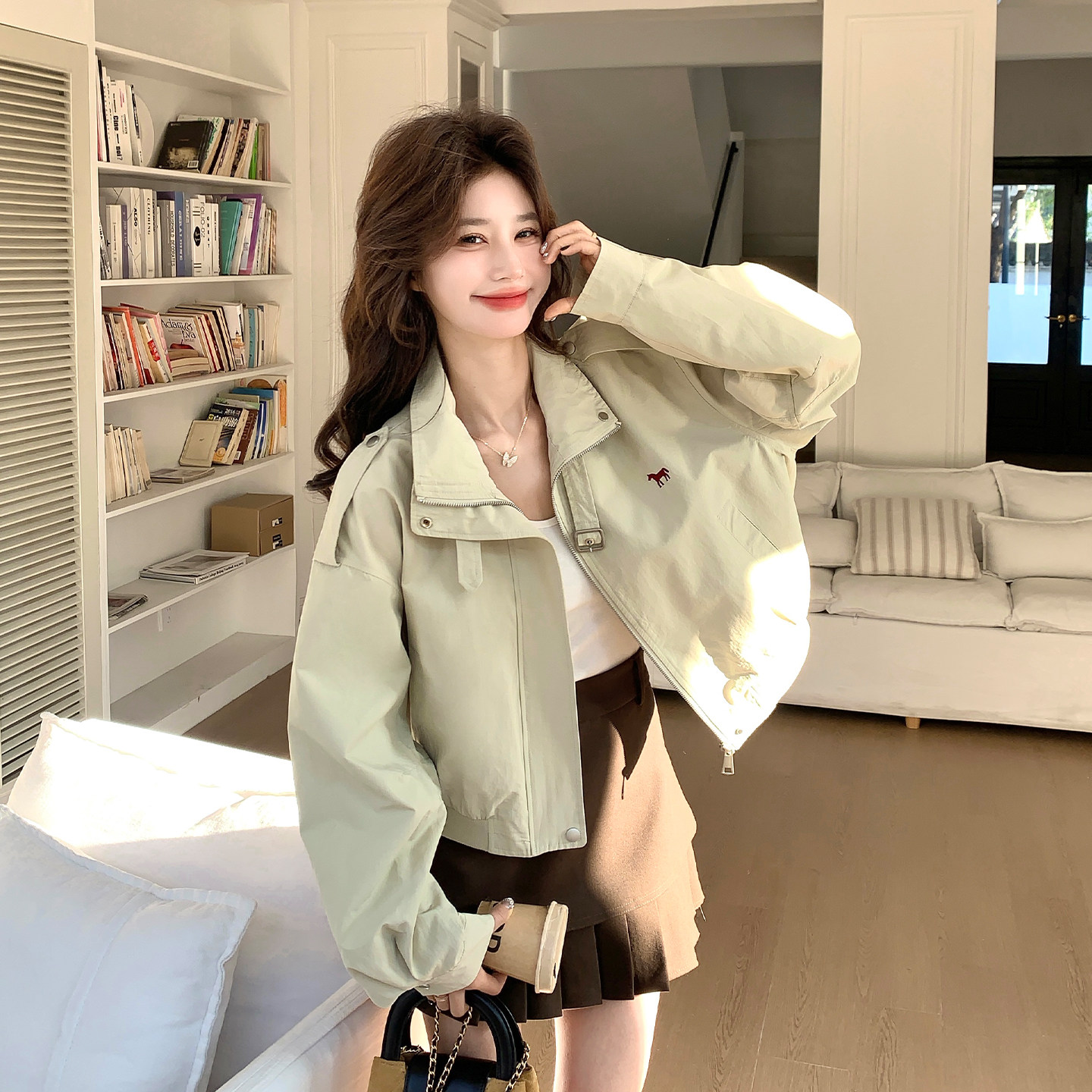 卡其色韩系休闲风立领短外套女2026春新款小个子气质炸街夹克上衣