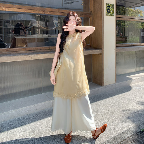 黄色温婉典雅新中式套装2026夏新款蕾丝花边无袖上衣阔腿裤两件套