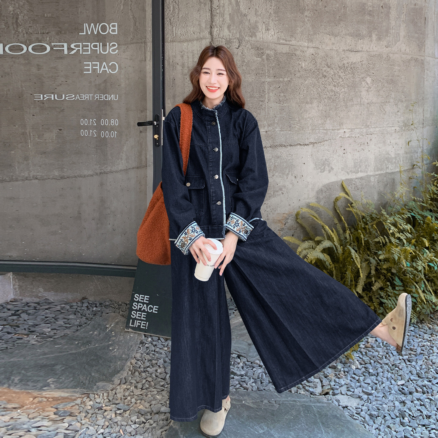 藏青色复古松弛感牛仔套装女2026春季巨好看刺绣外套阔腿裤两件套