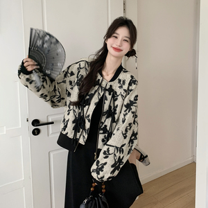 黑色新中式国风穿搭提花外套女2026春天新款时尚设计感盘扣棒球服
