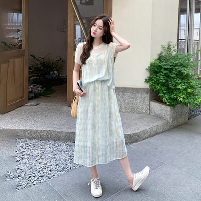 浅绿色韩系减龄松弛感假两件连衣裙女2026春季新款撞色拼接A字裙