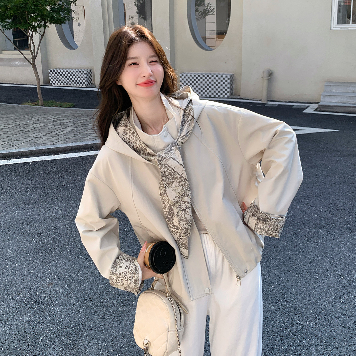 韩系休闲连帽印花拉链短外套女