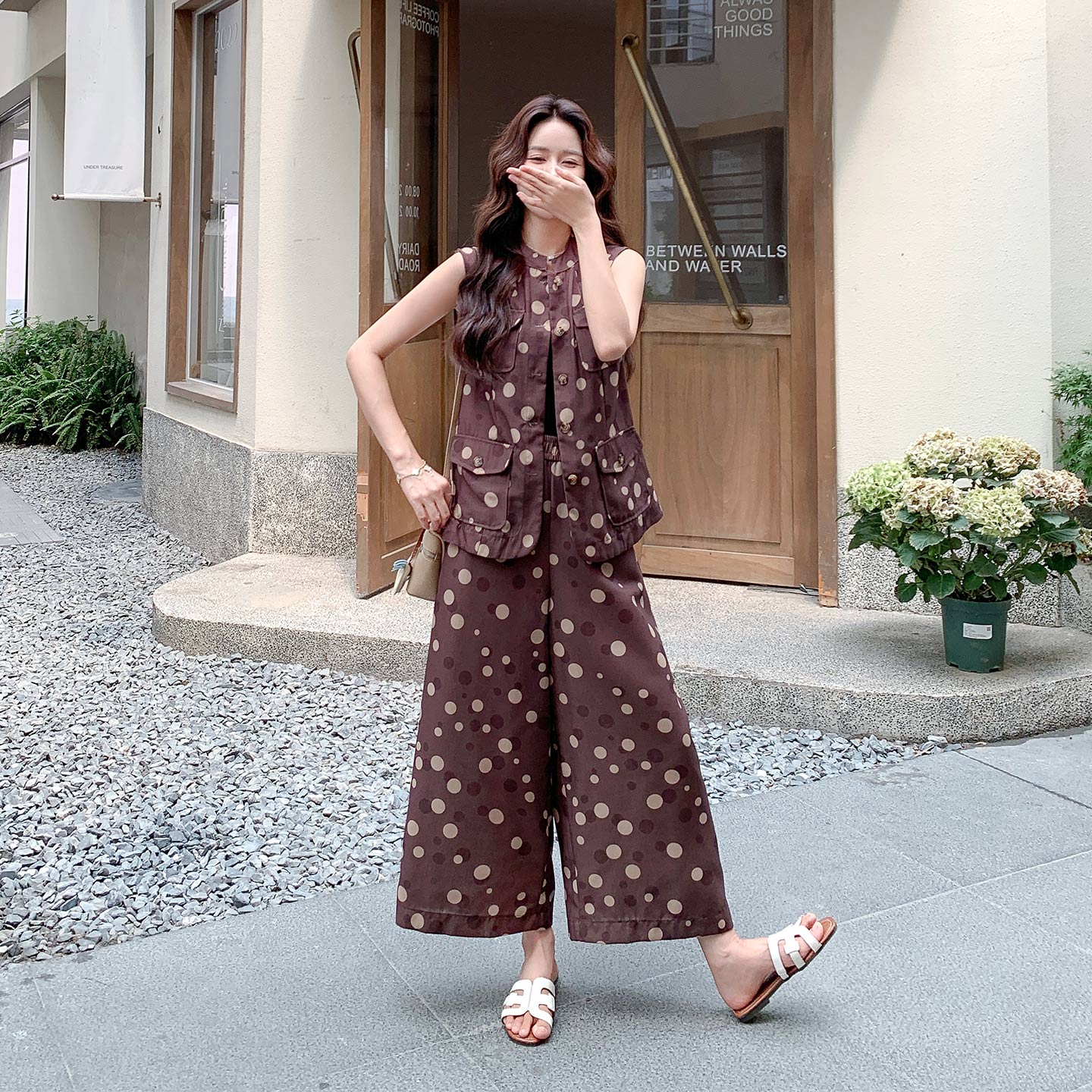 复古老钱风撞色波点套装女2026夏新款高级感马甲阔腿九分裤两件套