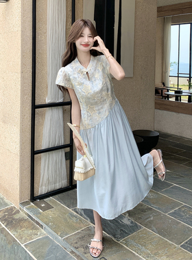 浅蓝色新中式国风高级感连衣裙女2026新款夏日独特绝美拼接刺绣裙