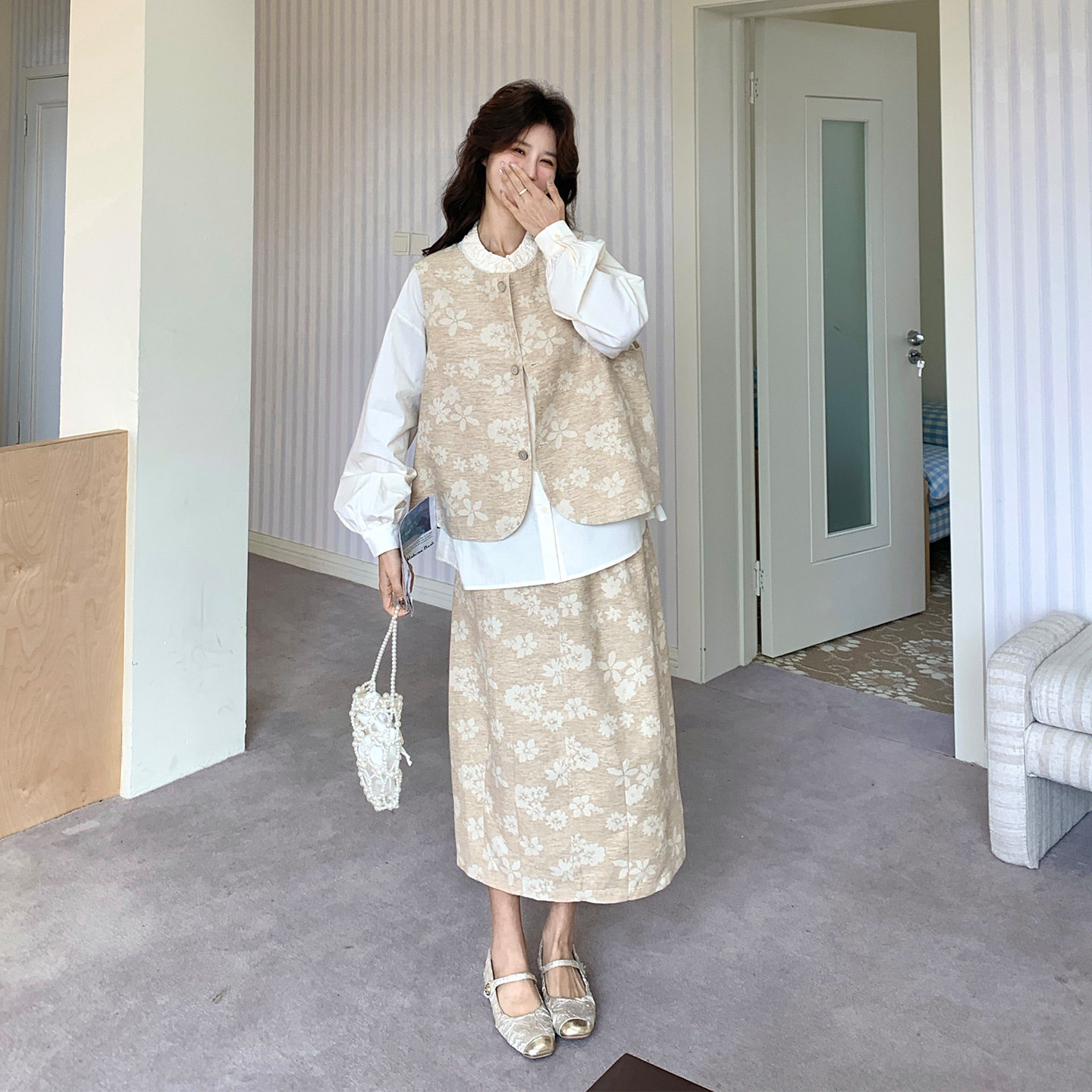 法式慵懒气质印花马甲套装女2026秋日新款花边衬衫半身裙三件套