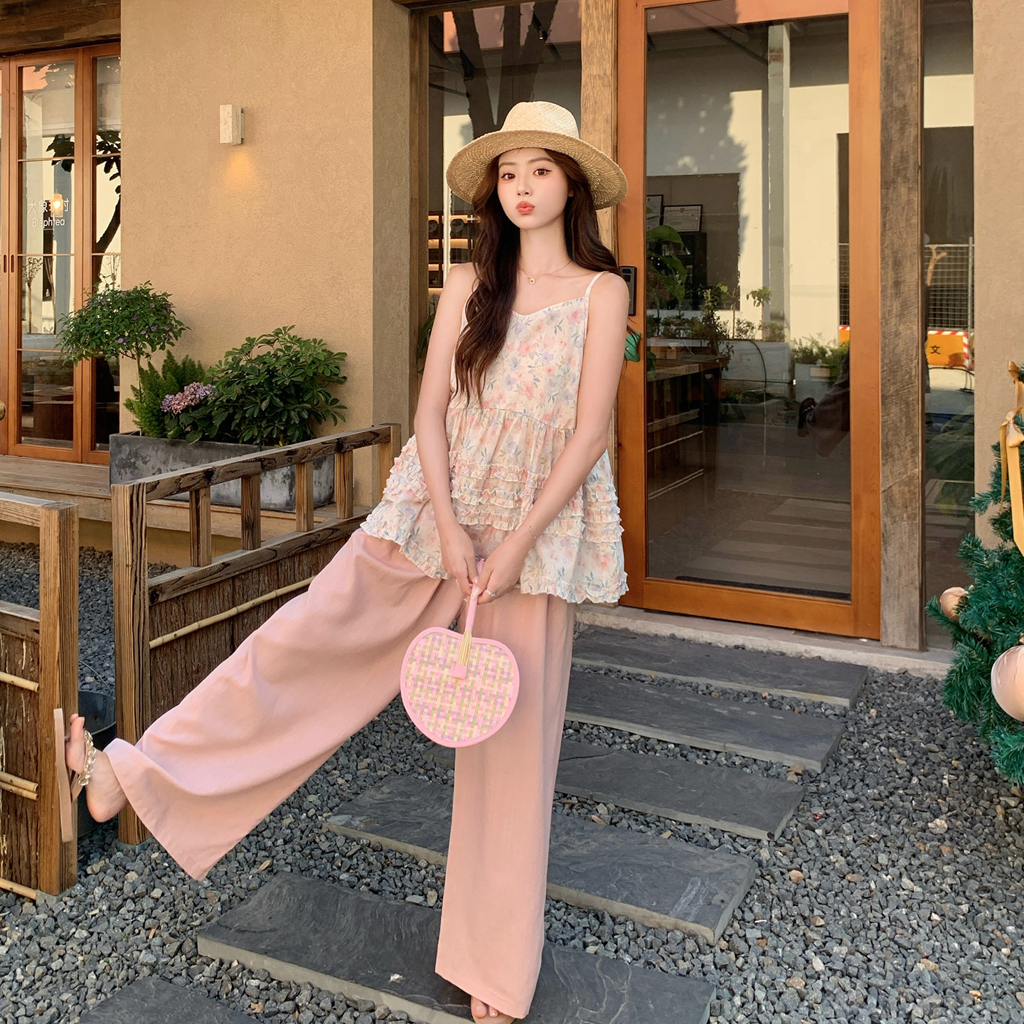 夏季度假风碎花吊带阔腿两件套