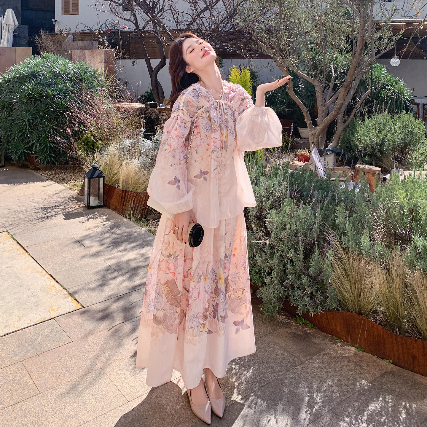 法式浪漫风撞色印花套装2026春新款淑女气质系带衬衫半身裙两件套