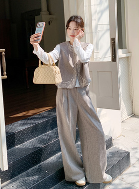 灰色高知老钱风刺绣马甲套装2026春新款蕾丝花边内搭阔腿裤三件套
