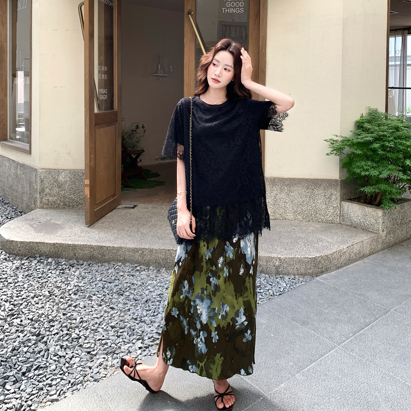 黑色轻奢优雅御姐风穿搭夏蕾丝拼接短袖印花半身裙两件套2026新款