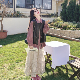 韩系甜酷感时尚套装2026春新款PU皮马甲条纹衬衫蕾丝半身裙三件套