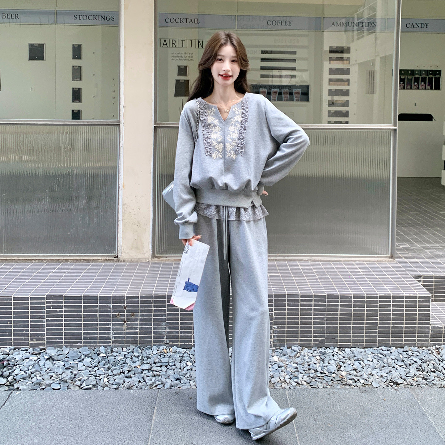 韩系蕾丝拼接卫衣简约两件套女
