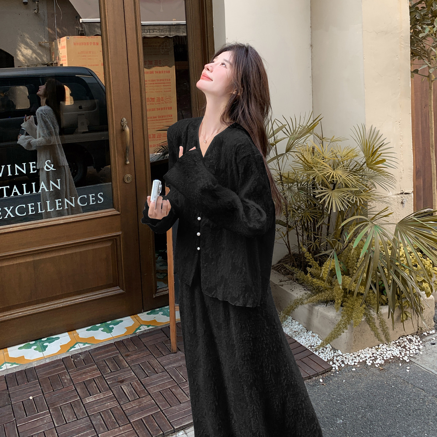 黑色高级感减龄提花套装裙女2026春季温柔风V领开衫半身裙两件套