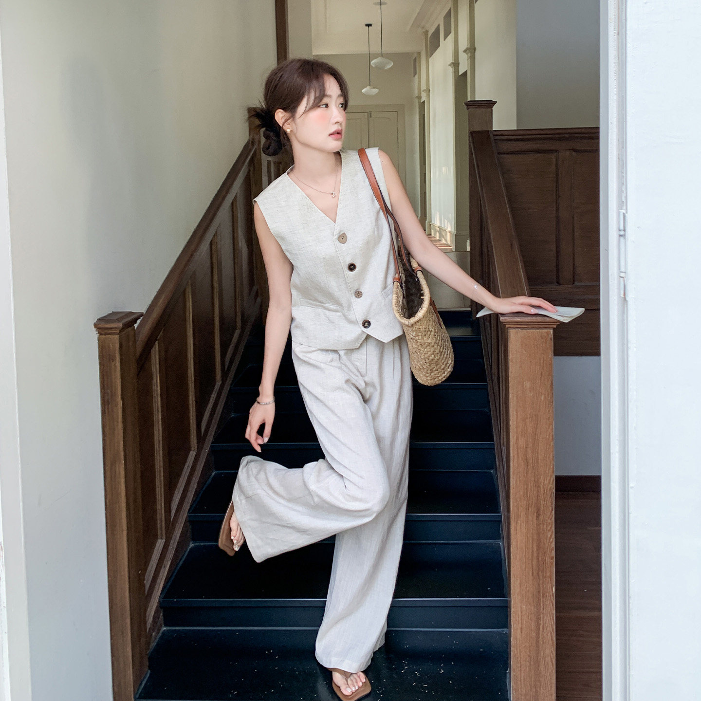 韩系高知感穿搭套装女士2026夏季新款老钱风V领马甲阔腿裤两件套