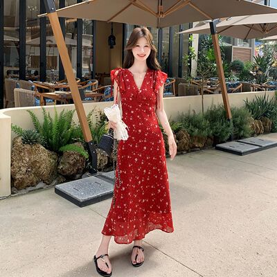 复古明艳大气御姐风连衣裙女2026新款法式减龄小飞袖V领碎花裙夏