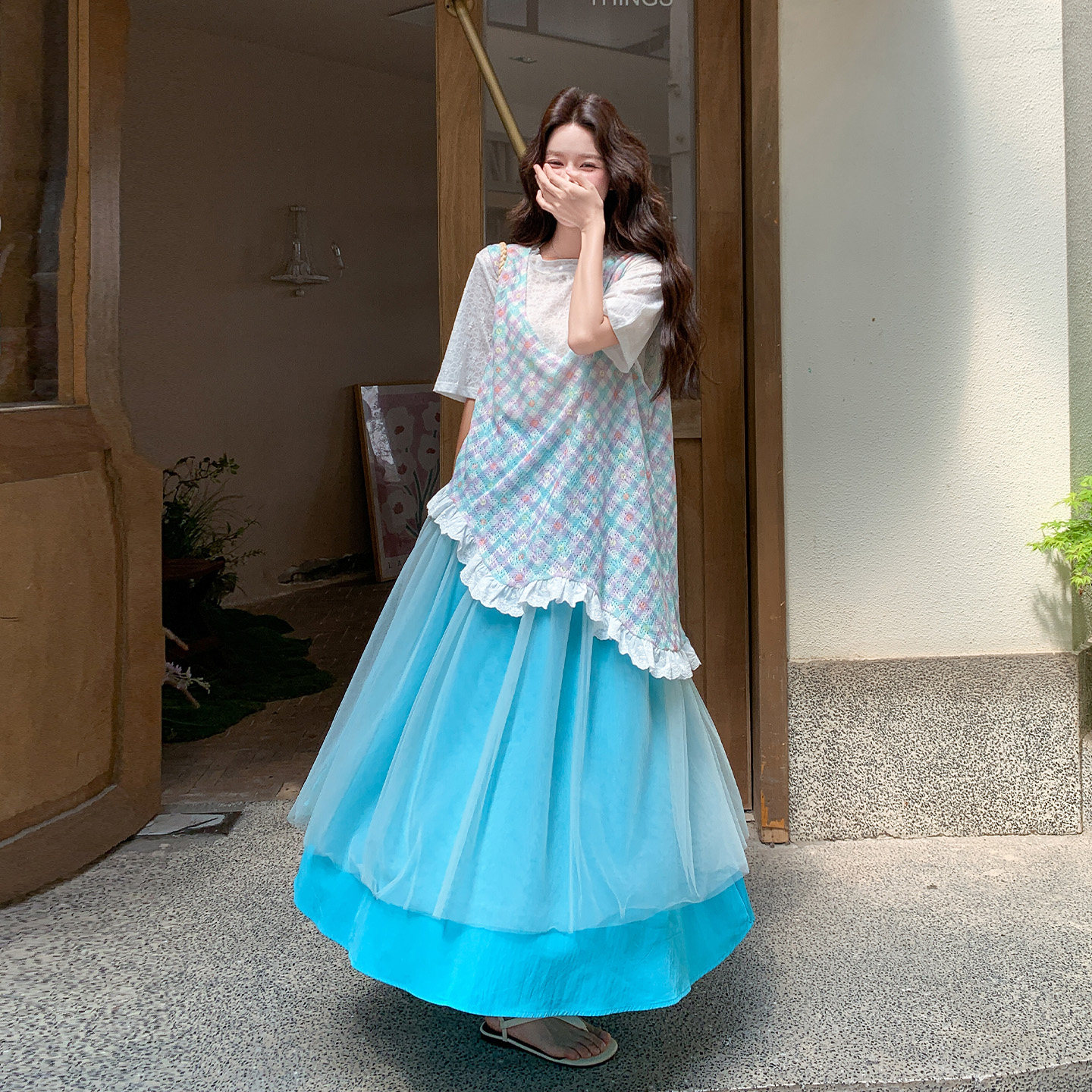 夏日独特俏皮减龄套装女2026新款格纹马甲提花短袖半身裙三件套