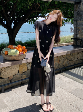 黑色温婉清冷风小飞袖连衣裙女2026新款夏日新中式蝴蝶刺绣旗袍裙
