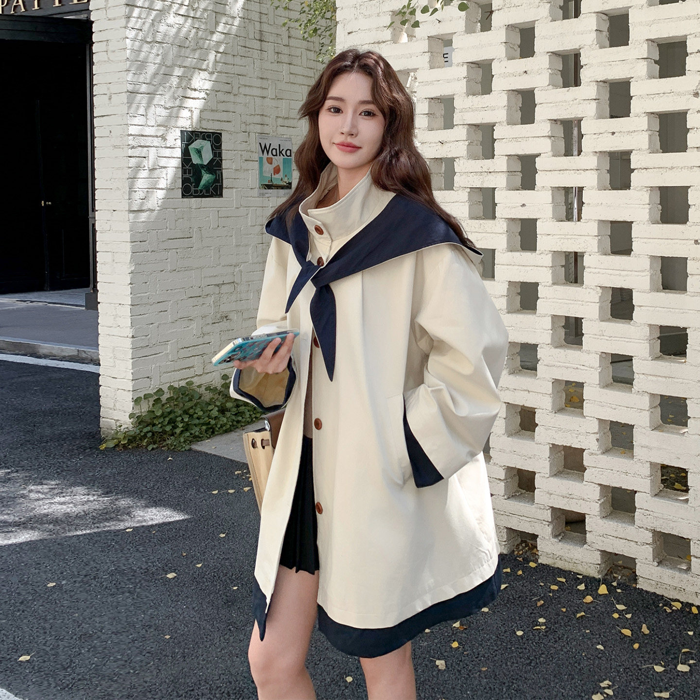 韩系连帽撞色拼接中长款风衣女
